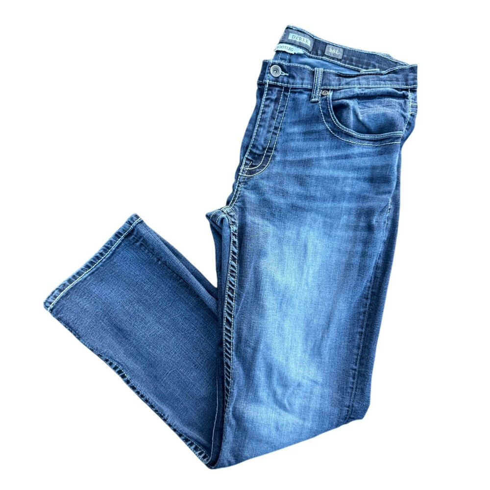 BKE Derek Bootcut Jeans Mens 36 x 30 Blue Medium Wash Stretch Denim Buckle